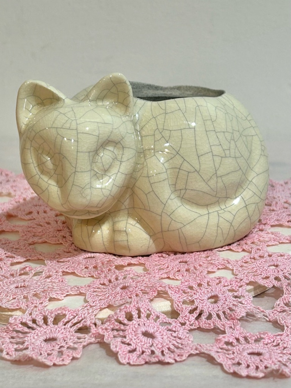 Vtg Tiffany & Co Sleeping Cat Crackle Glaze Potpourri Diffuser 1978